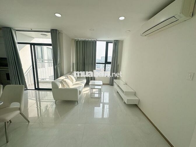 Bán căn hộ 80m2 view sông, có sổ hồng, tại phường Xóm Chiếu