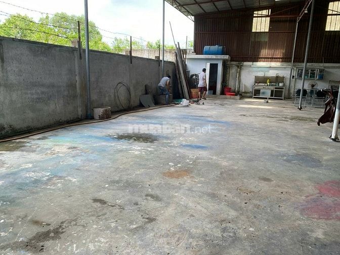 HẠ GIÁ 2 TỶ BÁN GẤP NHÀ XƯỞNG PHẠM VĂN CỘI MT ĐƯỜNG NHỰA
