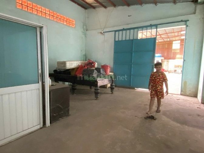 HẠ GIÁ 2 TỶ BÁN GẤP NHÀ XƯỞNG PHẠM VĂN CỘI MT ĐƯỜNG NHỰA