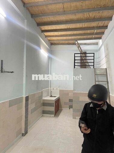 phòng trọ lớn - nhà nguyen căn nhỏ 1 trệt 1 lầu