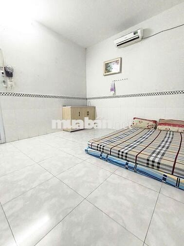 PHÒNG TRỌ MỚI XÂY SẴN MÁY LẠNH GẦN BV HÓC MÔN