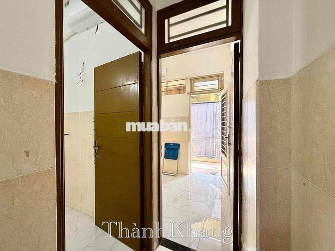 CHO THUÊ CĂN HỘ 2PN+1WC 35m2 - TOÀ NHÀ THANG MÁY AN NINH Ở Q10