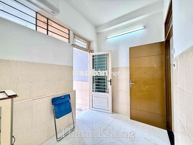 CHO THUÊ CĂN HỘ 2PN+1WC 35m2 - TOÀ NHÀ THANG MÁY AN NINH Ở Q10