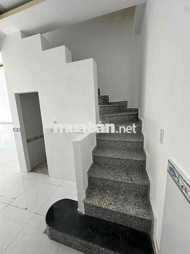 BÁN NHÀ TRỆT LẦU, GẦN. CHỢ THỚI TỨ 64M2 DTSD