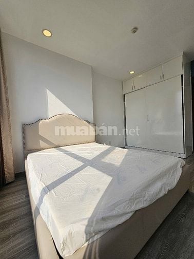 Bán căn hộ 80m2 có sổ hồng, Chung cư Riva Park Quận 4