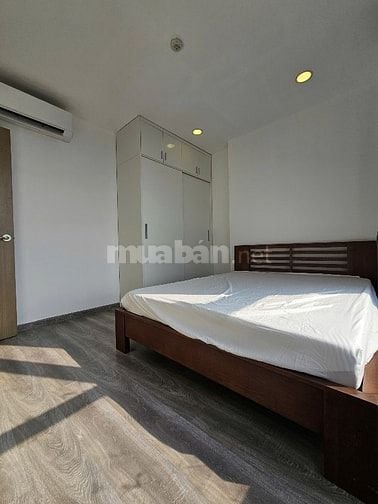 Bán căn hộ 80m2 có sổ hồng, Chung cư Riva Park Quận 4