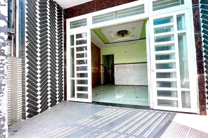 Nhà Song Hành, Hẻm xe hơi đậu cửa, 2 tầng 52m2, chỉ 5tỷ nhẹ