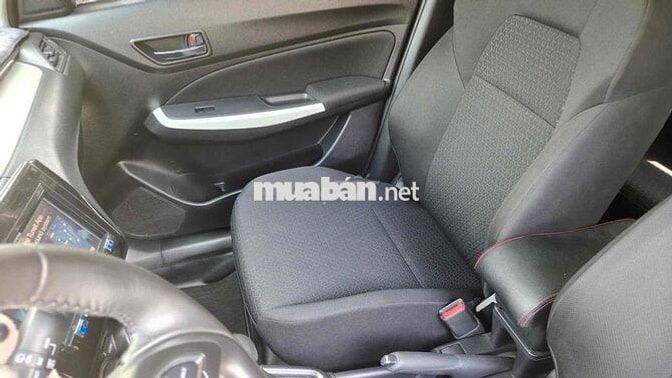 Suzuki Swift GLX Đk 1/2019 Odo 25.000 km Siêu Cọp
