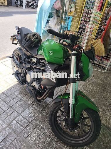 Benelli 302 2018 xanh 12383 km
