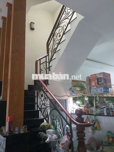 Bán nhà mặt tiền đường Bà Điểm 5