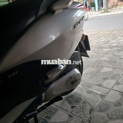 Honda SCR màu Bạc
