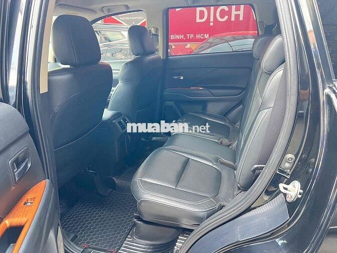 Mitsubishi Outlander Premium 2021 xe đẹp không lỗi