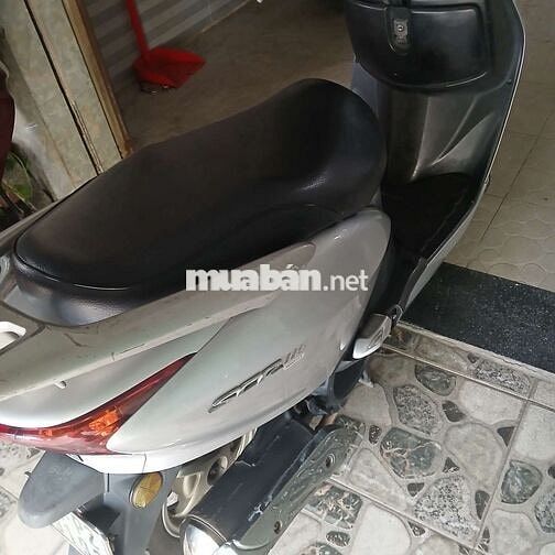 Honda SCR màu Bạc