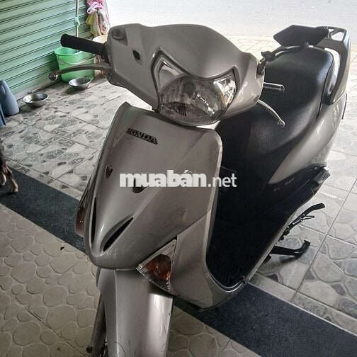 Honda SCR màu Bạc
