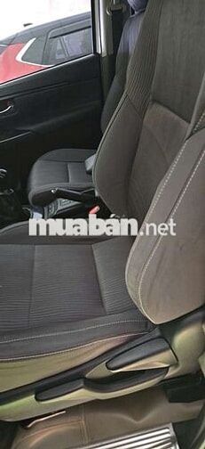 Toyota Fortuner 7 chỗ Trắng