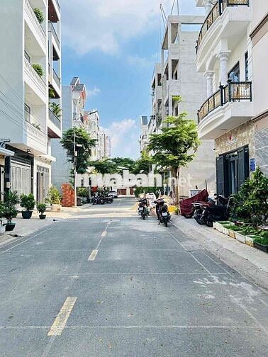 NHÀ 5PN ĐƯỜNG 8M VỈA HÈ CÓ NỘI THẤT TX25 GIÁ 15 TRIỆU TL
