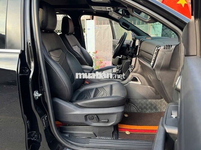 Ford Everest 2022 Titanium 1 Cầu Đen
