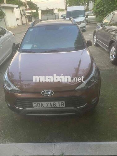 Hyundai i20 10 năm mới hơn vạn