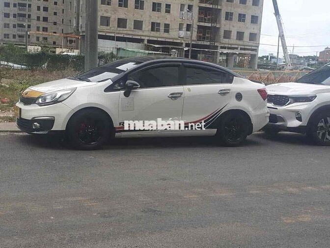KIA Rio 2017 màu Trắng