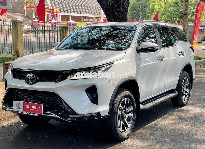 Toyota Fortuner Legender 2022 4x4 54.000 km Trắng