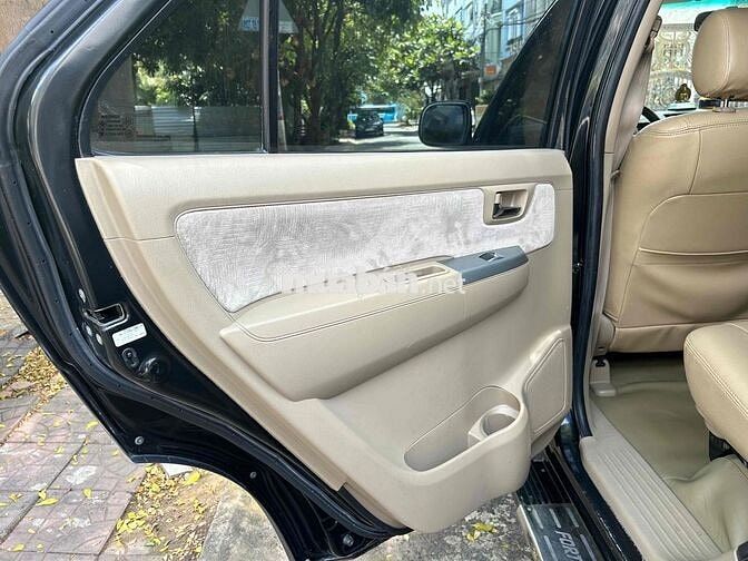 Toyota Fortuner 2010 Đen 154000 km bao tess hãng