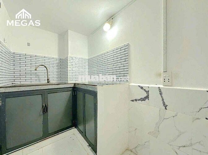 🏠 Trọ Giá Rẻ | Có Thang Máy _ Nhà Xe📍Ngay Bến Xe Miền Tây