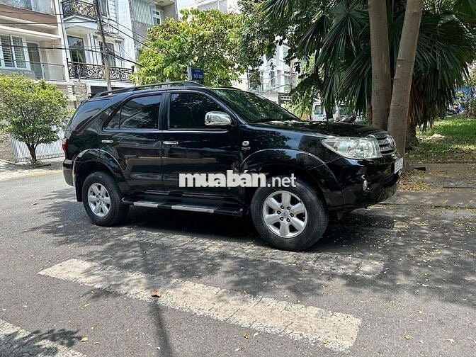 Toyota Fortuner 2010 Đen 154000 km bao tess hãng