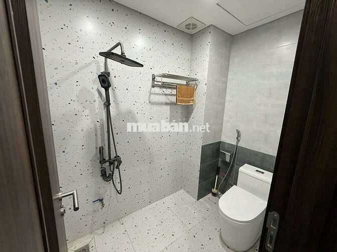 Cho thuê nhà nguyên căn mới tinh Bát Khối