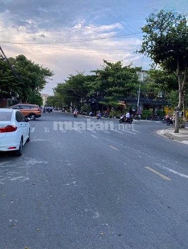 BÁN NHÀ NGHỈ 3T MT DƯƠNG VĂN NGA-SƠN TRÀ ĐANG KHAI THÁC DÒNG TI.ỀN TỐT
