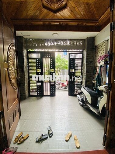 🔥 SIÊU PHẨM 5 TẦNG FULL GỖ LIM – SÁT MT LÊ VĂN KHƯƠNG – VIEW CÔNG VIÊN