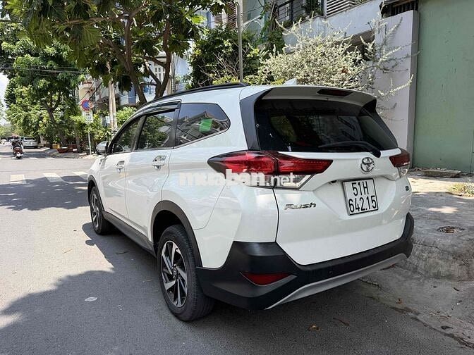 Toyota Rush 2020 Trắng 7 chỗ