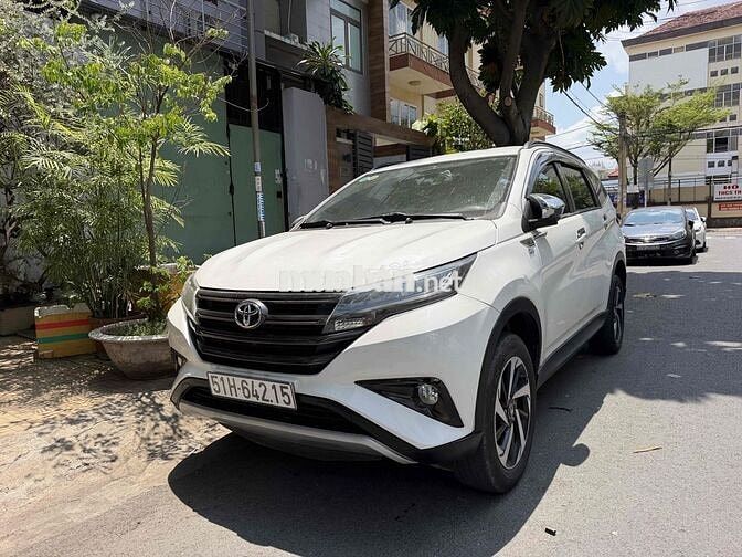 Toyota Rush 2020 Trắng 7 chỗ
