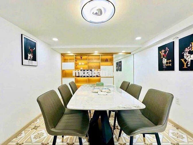 Bán nhà Nguyễn Văn Khối . Ngang 7,2 xe hơi ngủ trong nhà . 