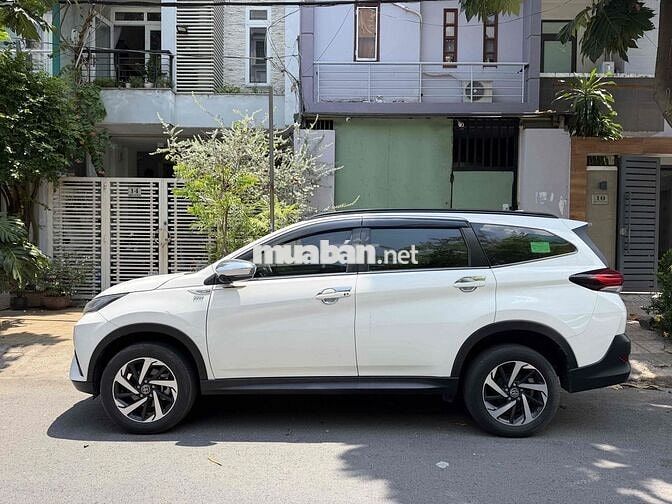 Toyota Rush 2020 Trắng 7 chỗ