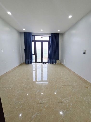 CHO THUÊ NHÀ MT NGUYỄN SƠN, P.P.T.HÒA, Q.TP 25TR