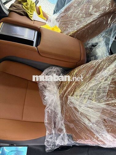 VinFast VF9 Plus trần kính 6 chỗ (có thương lượng)