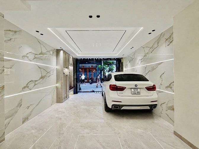 Nhà CÓ THANG MÁY 450kg GARA Ô TÔ, ĐƯỜNG Ô TÔ XE TẢI. KHU CAO CẤP VIP