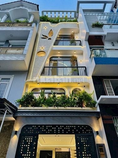 Nhà CÓ THANG MÁY 450kg GARA Ô TÔ, ĐƯỜNG Ô TÔ XE TẢI. KHU CAO CẤP VIP