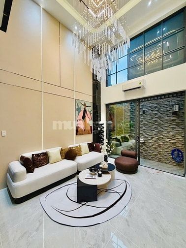 Nhà CÓ THANG MÁY 450kg GARA Ô TÔ, ĐƯỜNG Ô TÔ XE TẢI. KHU CAO CẤP VIP