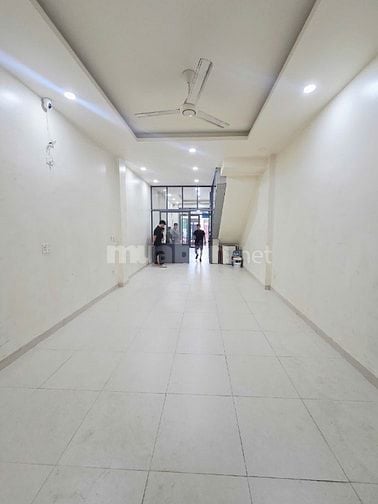 CHO THUÊ NHÀ MT NGUYỄN SƠN, P.P.T.HÒA, Q.TP 25TR