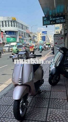 Piaggio Vespa 2020 Hồng Porsche
