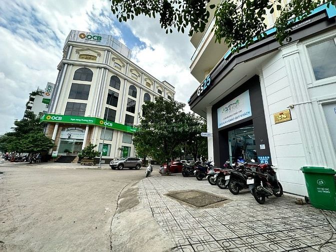 BÁN NHÀ MẶT TIỀN KHU TRUNG TÂM HÀNH CHÍNH DĨ AN