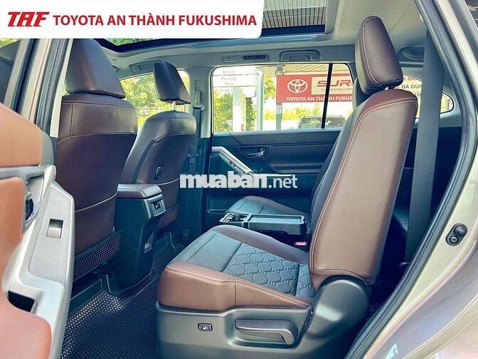 Bán INNOVA CROSS HYBRID 2023 LƯỚT 29.000KM