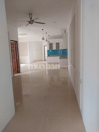 BÁN NHÀ MẶT TIỀN KHU TRUNG TÂM HÀNH CHÍNH DĨ AN