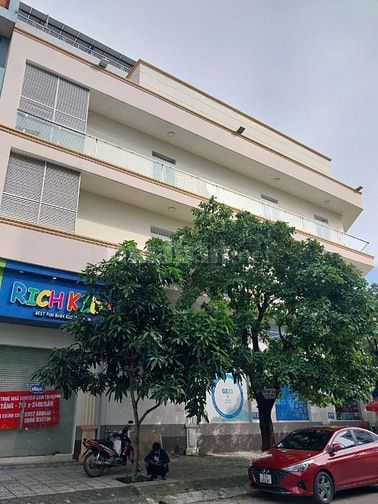 BÁN NHÀ MẶT TIỀN KHU TRUNG TÂM HÀNH CHÍNH DĨ AN