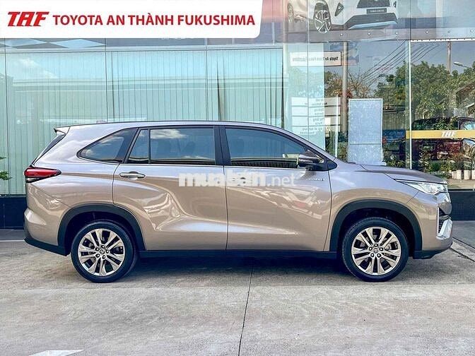 Bán INNOVA CROSS HYBRID 2023 LƯỚT 29.000KM