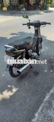 Honda Dream màu Nâu