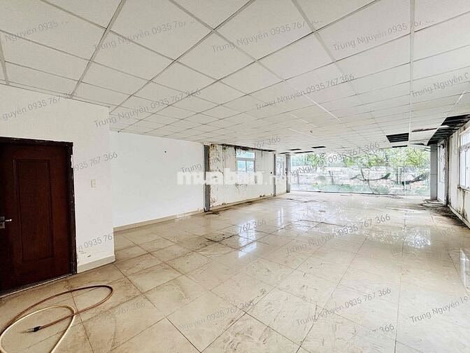 CHO THUÊ NHÀ - MẶT TIỀN TRUNG TÂM TP - NHÀ 3 SẢNH SUÔNG 700m2