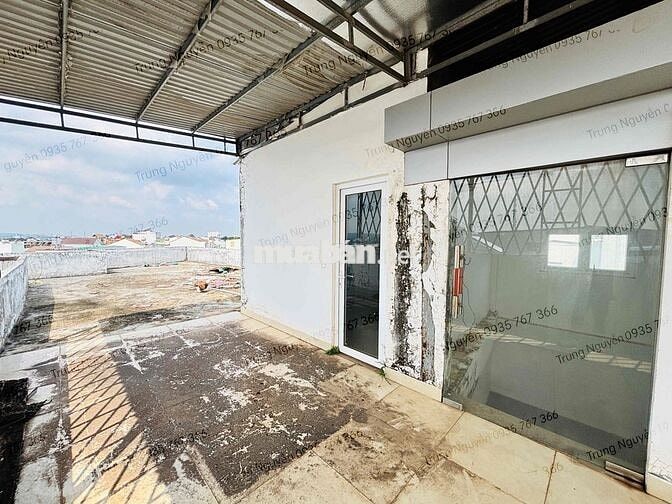 CHO THUÊ NHÀ - MẶT TIỀN TRUNG TÂM TP - NHÀ 3 SẢNH SUÔNG 700m2