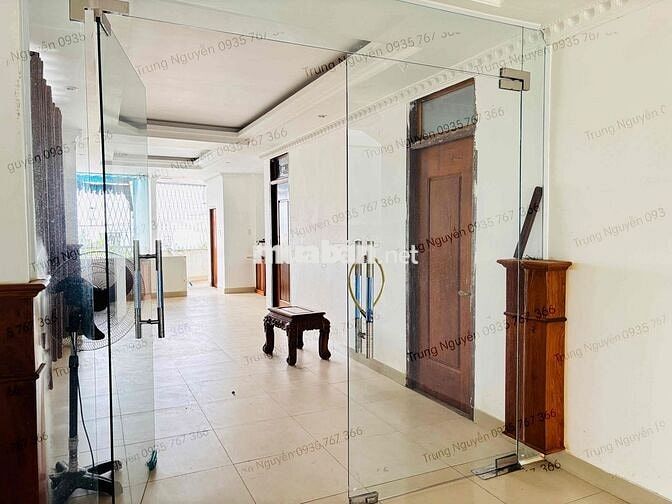 CHO THUÊ NHÀ - MẶT TIỀN TRUNG TÂM TP - NHÀ 3 SẢNH SUÔNG 700m2